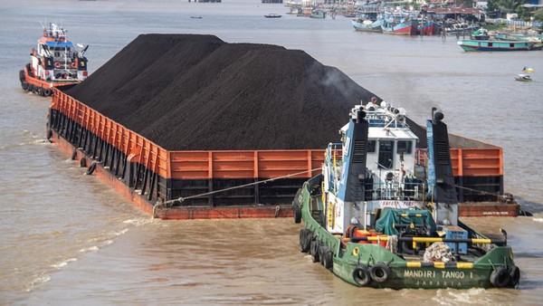 Tugboat Assist-